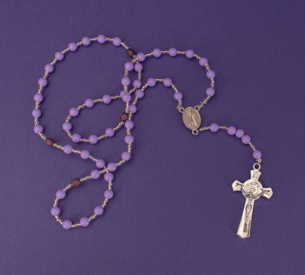 Bunte Rosenkränze aus Indonesien (5 Farbvarianten)